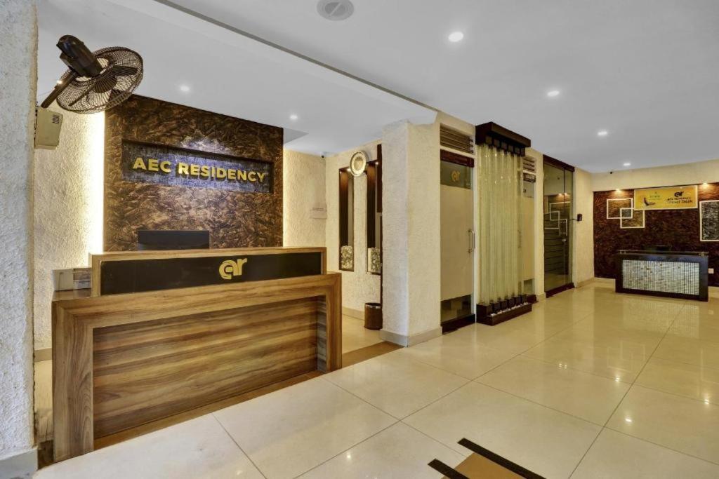 Aec Residency Hotel Alappuzha Bagian luar foto